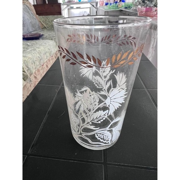 Vintage Federal Glass Hospitality Beverage Set of eight 5” drinking glasses - Picture 7 of 8